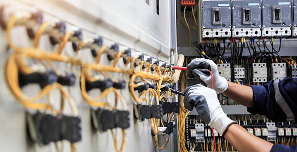 Professional Electrician technician working in Belmont Estates, VA